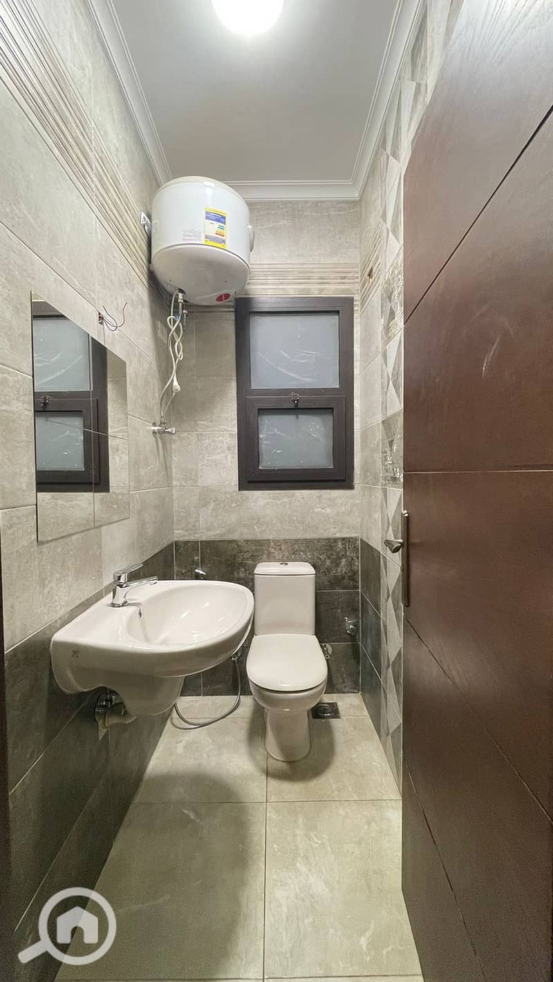 31 WhatsApp Image 2025-12-01 at 23.36. 48 (2). jpeg