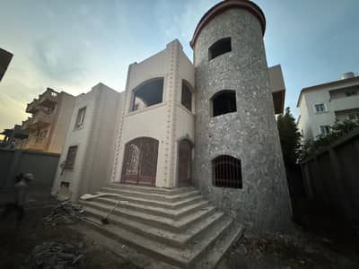 فیلا 4 غرف نوم للبيع في برج العرب، الإسكندرية - للبيع في برج العرب الجديدة بجوار الجامعه اليابانيه والبحث العلميً