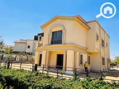 فیلا 4 غرف نوم للبيع في مدينتي، القاهرة - 66d9e1f0-9b42-48c2-91bb-ca86036270ff. jpg