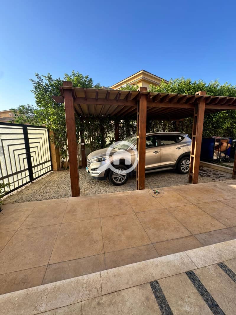 10 5d03970b-8d4f-4c23-a806-8a8867b62a72. jpeg