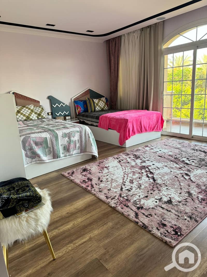 24 38b81586-a1bb-480b-8019-47db7e9bc485. jpeg