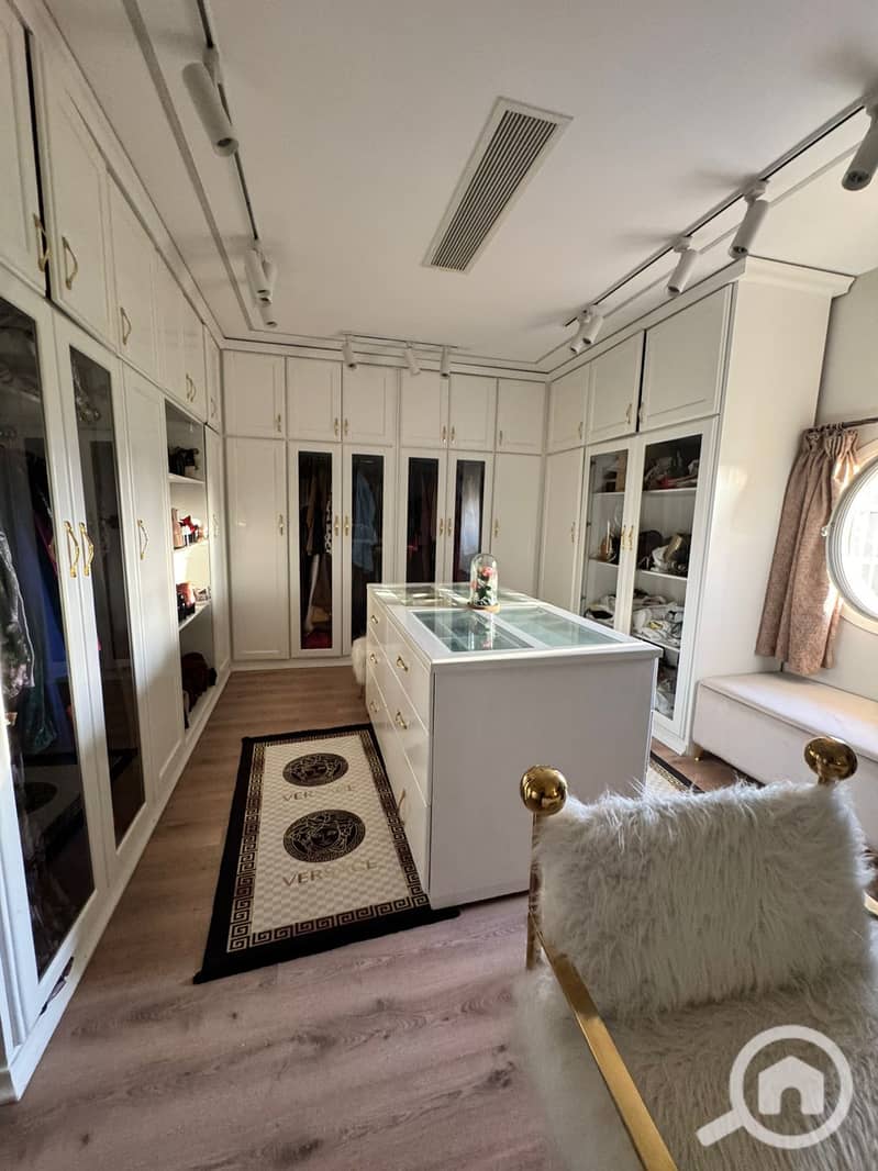 39 347b3f81-492a-428b-81e7-4c319ed271cd. jpeg