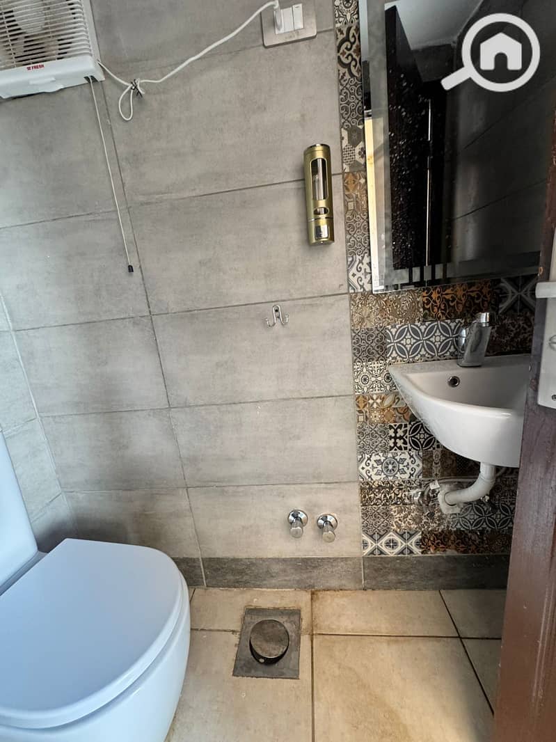 46 5976f793-901a-4bb9-8163-d1e10fc789ae. jpeg