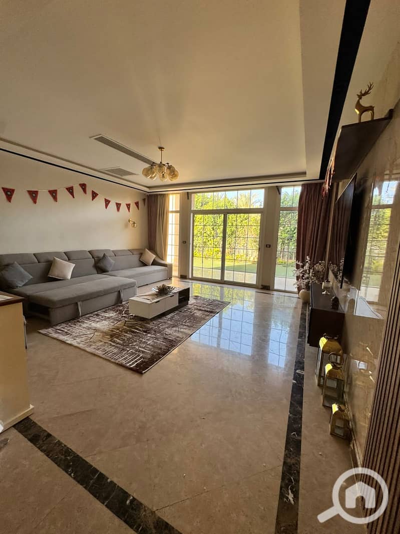 54 9545004e-ff89-404f-8df1-9e1c51bab63b. jpeg