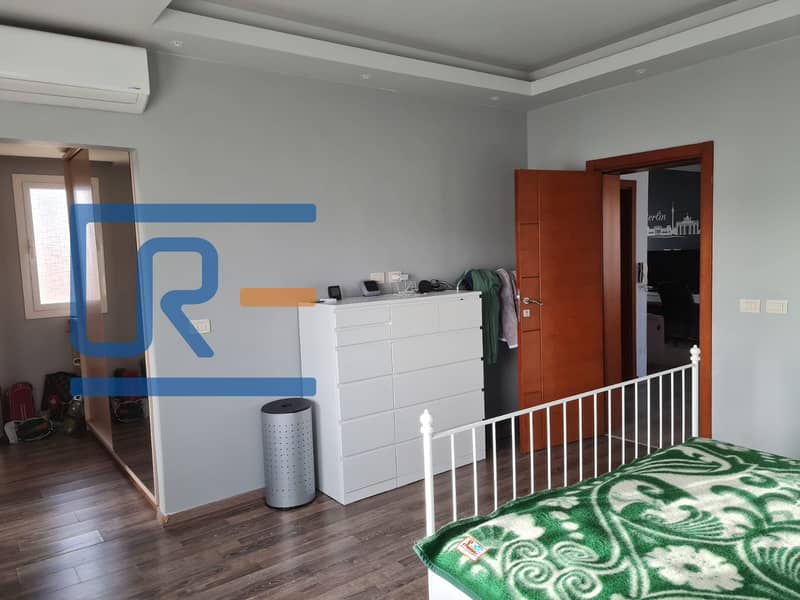 4 885ba97b-d64f-47bc-8d8c-043b305dc2c9. jpg