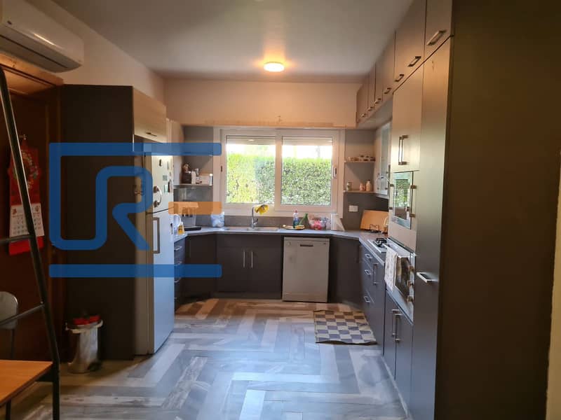 8 d96eb859-6288-4bb1-9186-8e1c3700c5ae. jpg