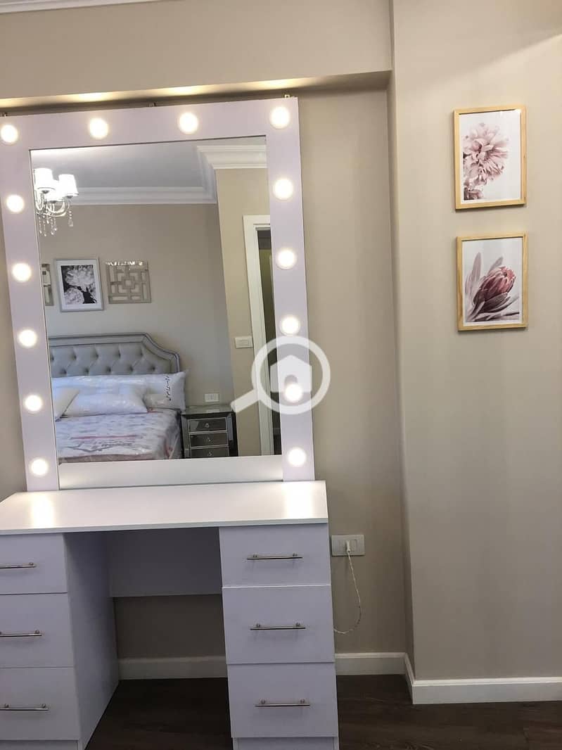 8 28bdea18-ddf9-49c3-98be-16b937190b30. jpg