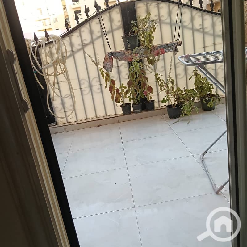 4 e4a63cc4-8ad7-44fb-91e3-8c948be0707a. jpg