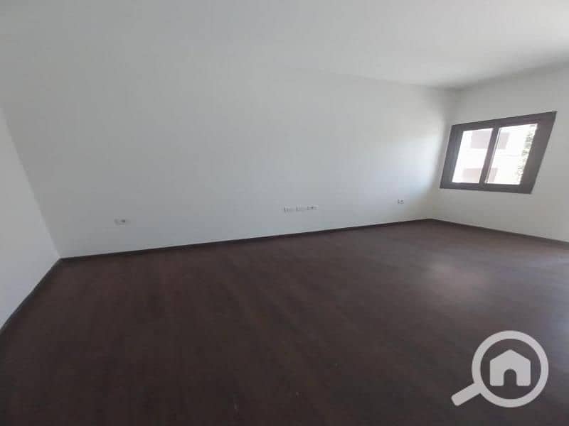 5 WhatsApp Image 2025-12-02 at 9.25. 32 AM (1). jpg