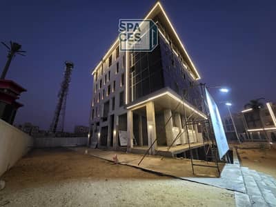 صالة عرض  للبيع في القاهرة الجديدة، القاهرة - IMG-20251201-WA0572. jpg