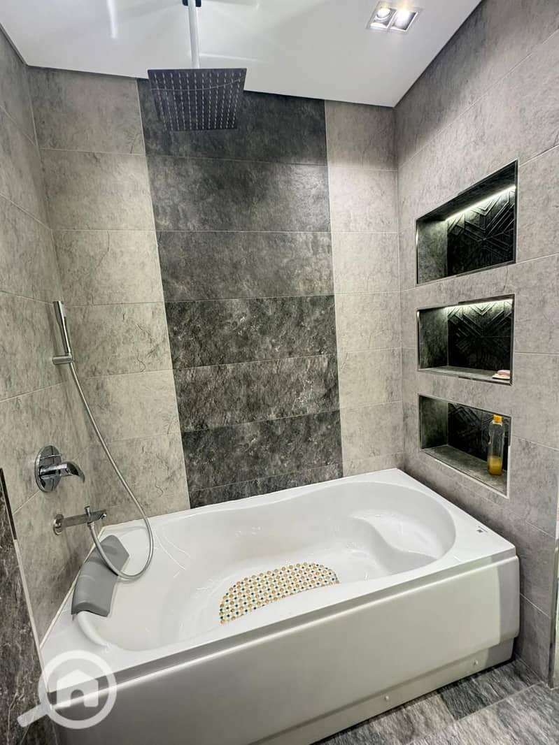 5 88f4072f-2124-46e2-b7e1-b397a780aa72. jpg