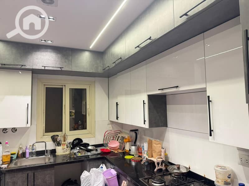 10 98e68224-ae36-4586-a5f7-df0415600f2f. jpg