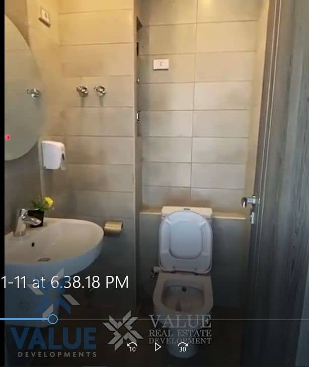 19 اابلليتي. PNG