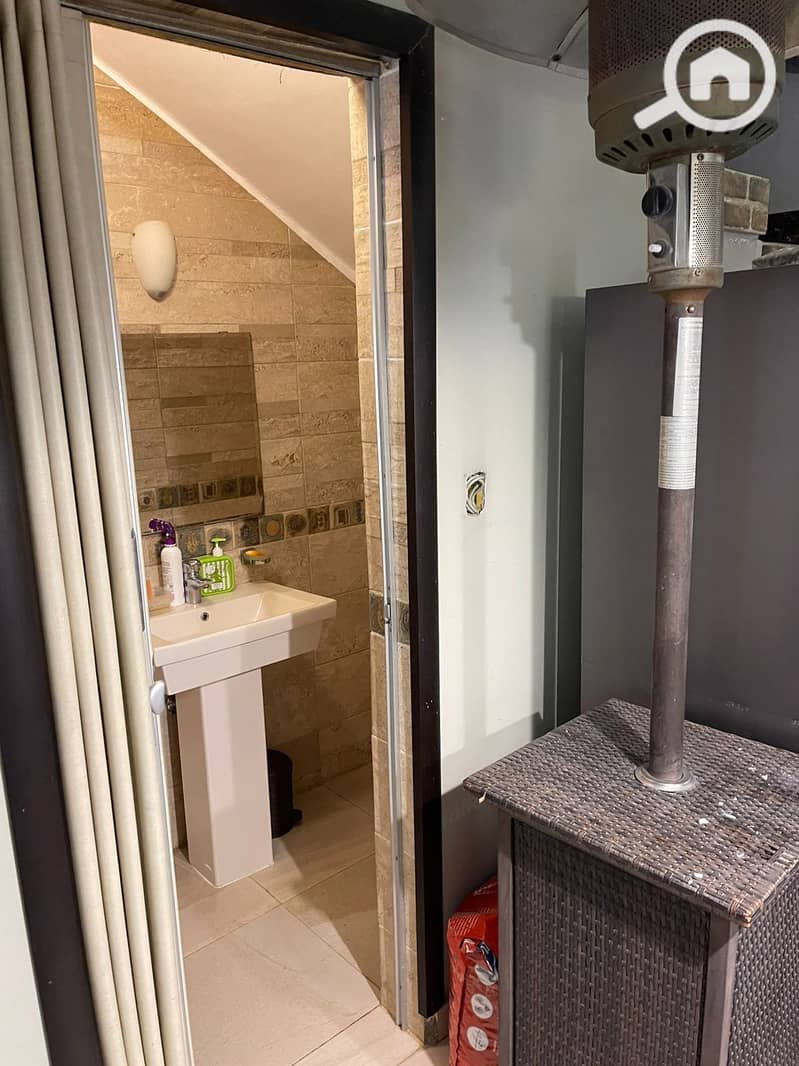 9 308fd474-3b76-48f4-b1b5-0ae449d74d98. jpeg