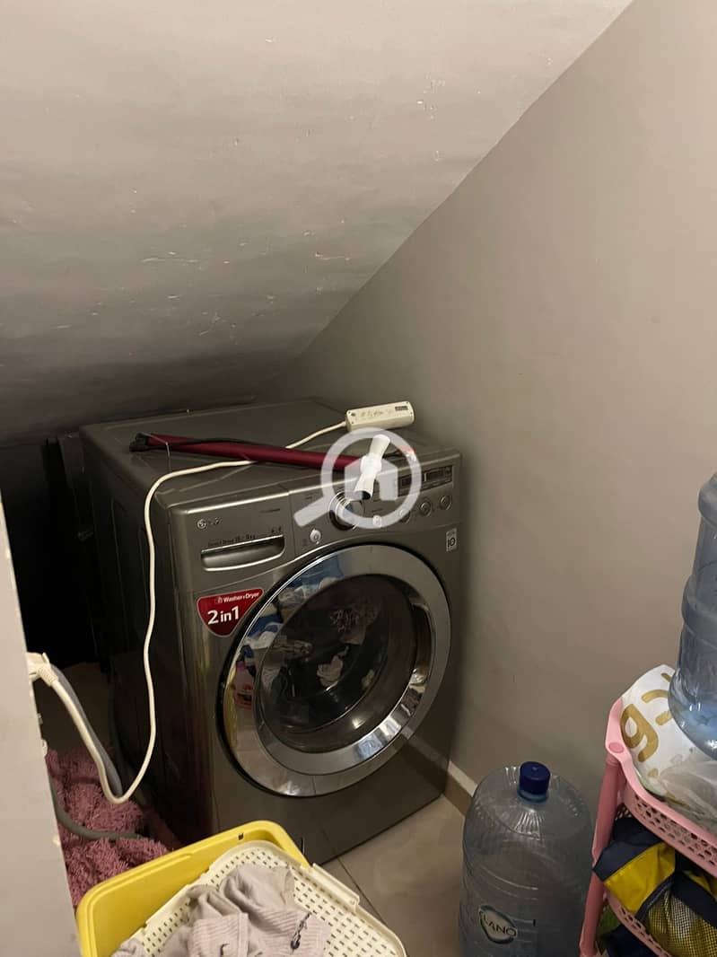 18 e795d4d0-f9d2-47b2-93c3-c3b47fabf015. jpeg