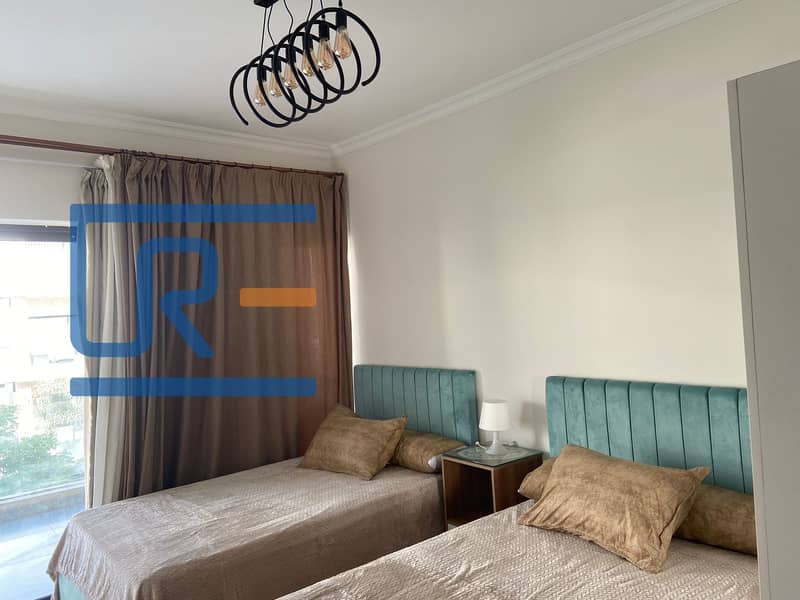 15 e15fc7ea-6f0d-4e22-977e-1e40200f4faf. jpg