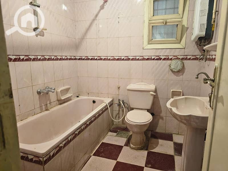 6 7c835543-50e7-4cf1-b636-8f72aee3b1a5. jpeg