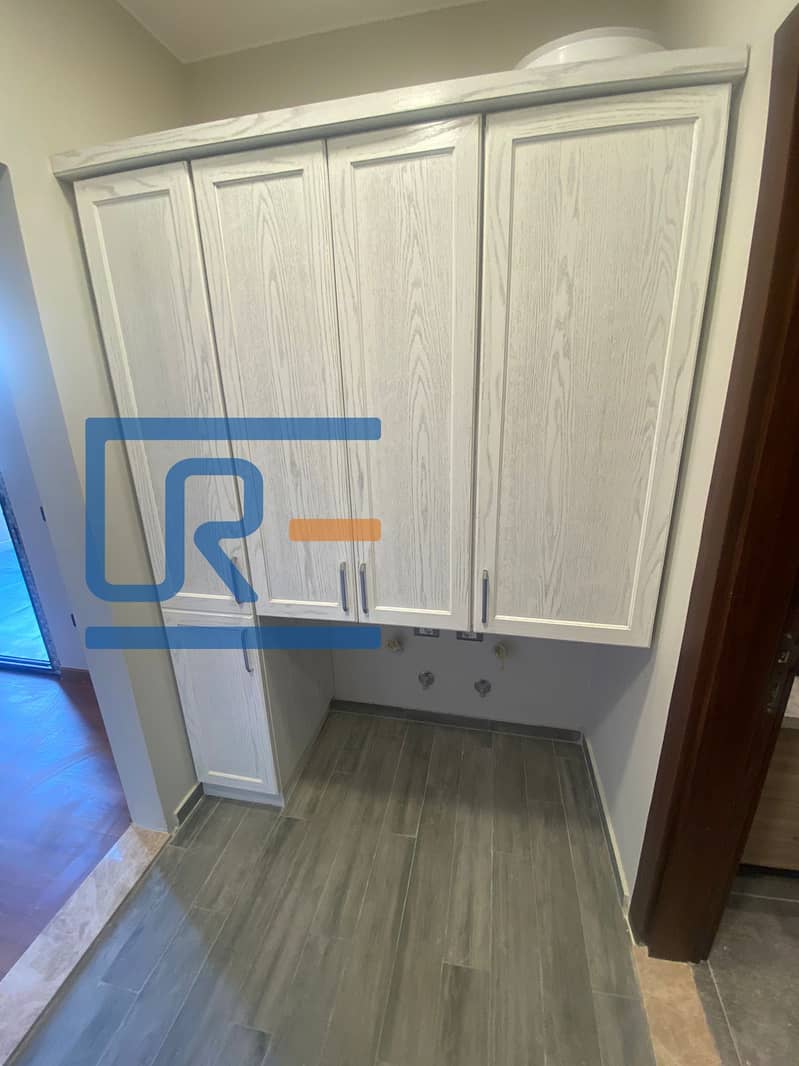 4 7c564862-e610-4ebd-8814-fdec76f6be6b. jpg