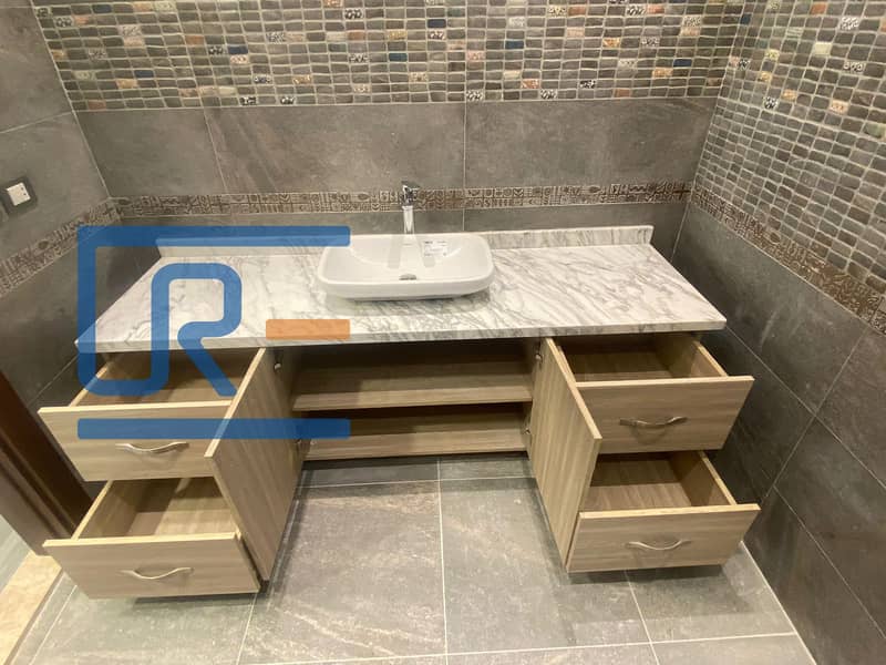 12 197248d8-0569-42dd-b3e6-93be2d8b5330. jpg