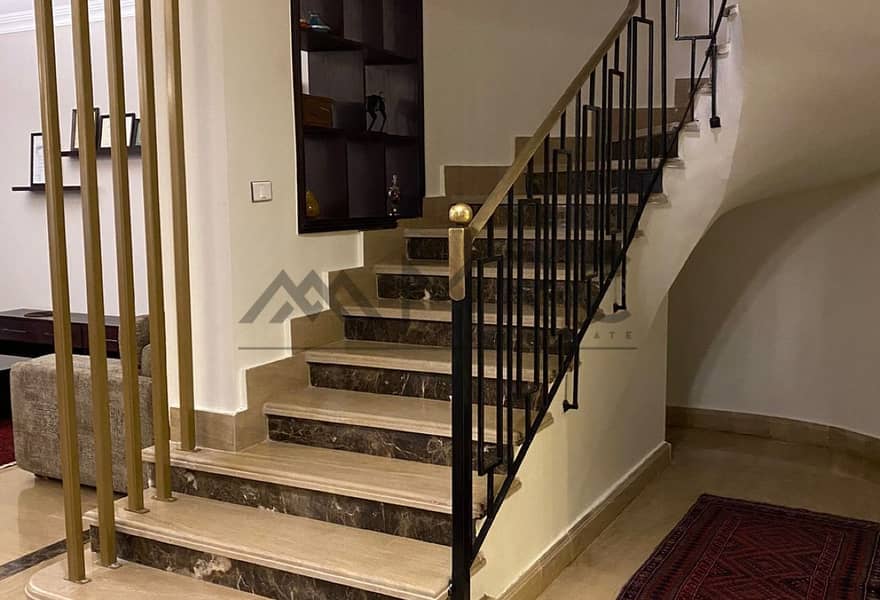 8 d901990a-c335-47de-937e-a7b8706dff29. jpg