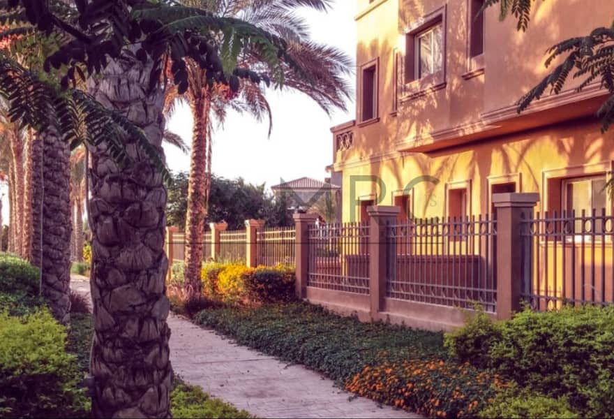 4 e0b387e2-b4d3-4b45-8c83-8a00e118568c. jpg