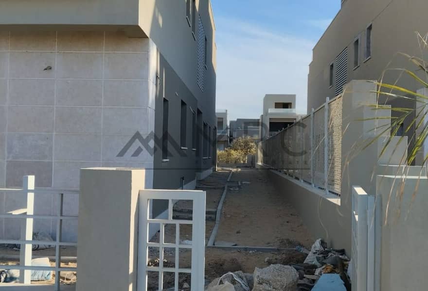 3 415ceb5a-809a-4723-a6a7-27fa86dd3409. jpg