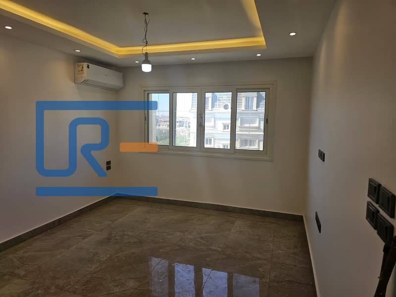 2 2e7554f1-e3c4-4fda-b944-fffbe8346da0. jpg