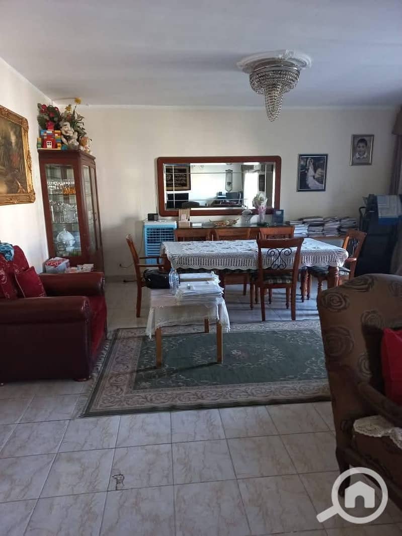 4 4595e4c7-fd5b-4b18-be96-5c7e46662257. jpeg