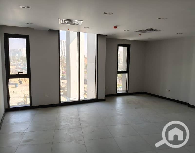 6 WhatsApp Image 2025-10-29 at 18.50. 31_59497e36. jpg