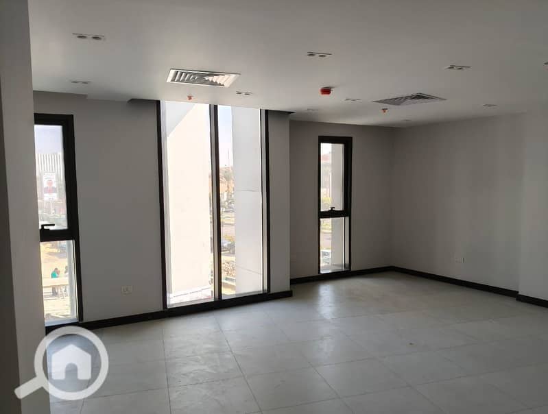 8 WhatsApp Image 2025-10-29 at 18.50. 32_a33b6cf5. jpg