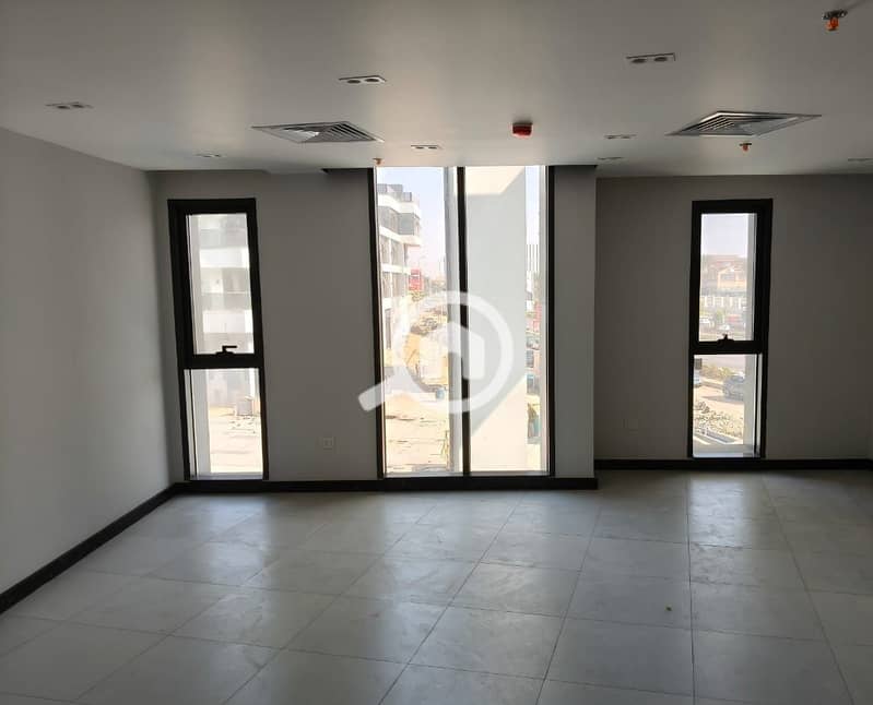 10 WhatsApp Image 2025-10-29 at 18.50. 32_f8418465. jpg