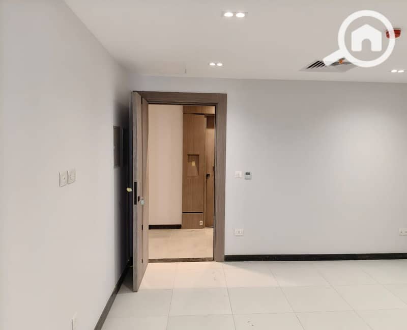 11 WhatsApp Image 2025-10-29 at 18.50. 33_e53055f7. jpg