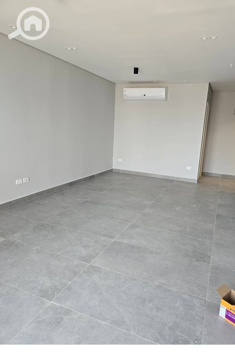 2 WhatsApp Image 2025-10-04 at 11.13. 16_f19af24b. jpg