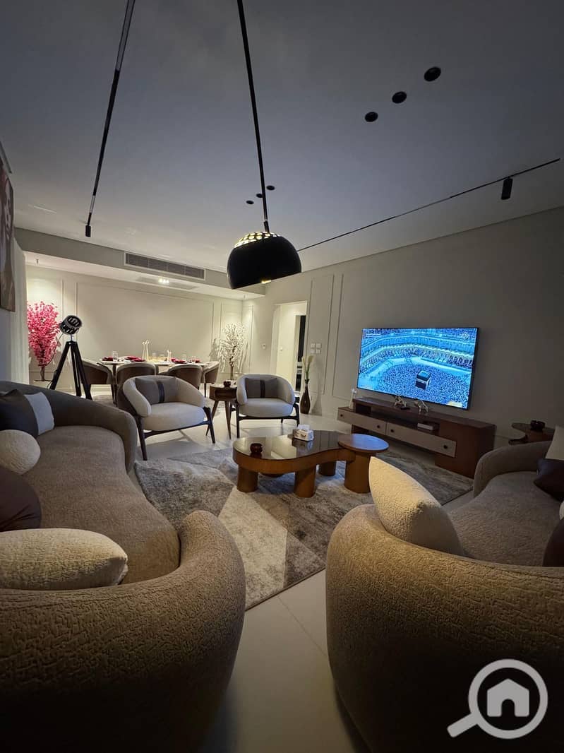 3 WhatsApp Image 2025-08-06 at 2.04. 50 PM (1). jpeg