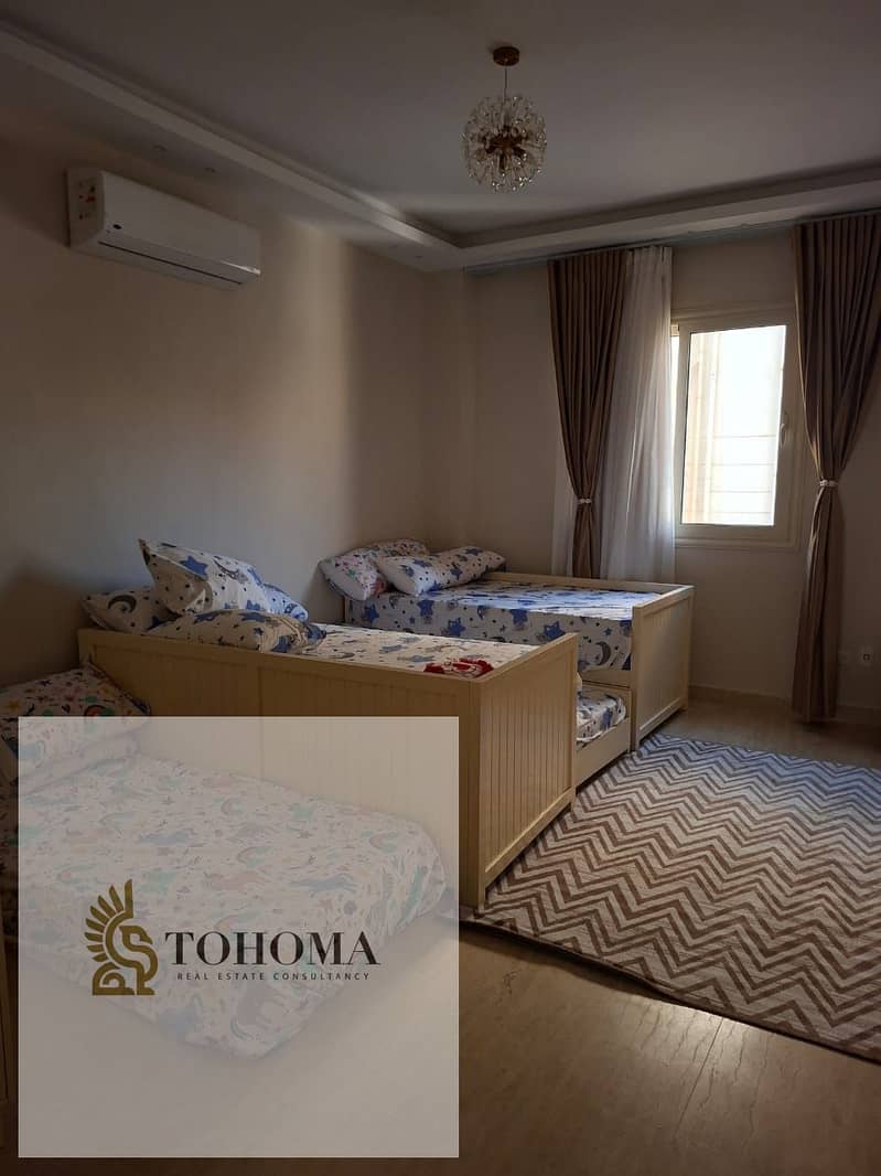 8 5e6b32d9-25a6-456d-83a3-3b66d5970e1b. jpg