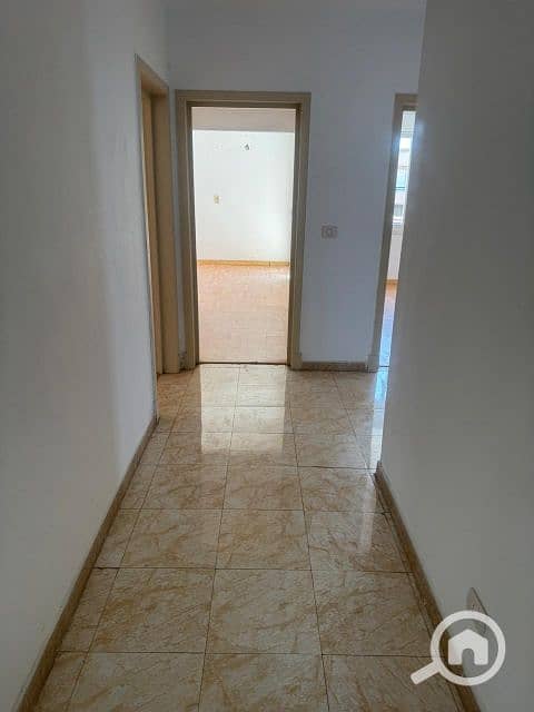 6 69991c3a-d5e3-4d92-a725-5ae89ec4a3c6. jpg