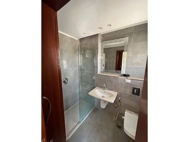 9 525eeab5-daf1-4ea5-8357-67932095056b. jpg