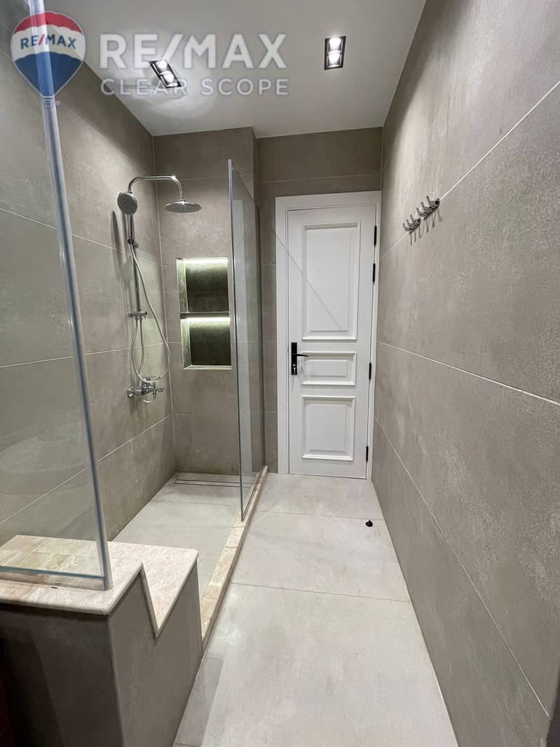 5 04f5ef23-7e00-4c5b-9ddc-8a9bcdb01646. jpeg