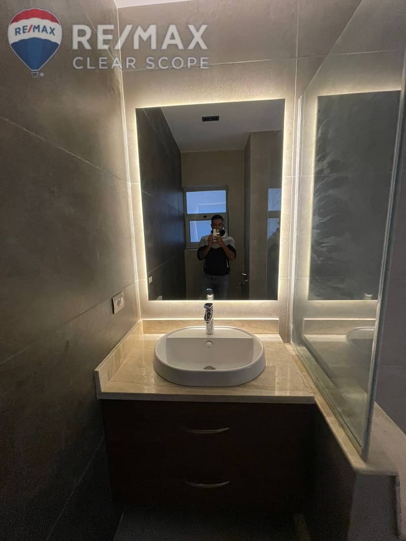 6 73add9c4-bffc-4d71-9cae-87f0bd6e4753. jpeg