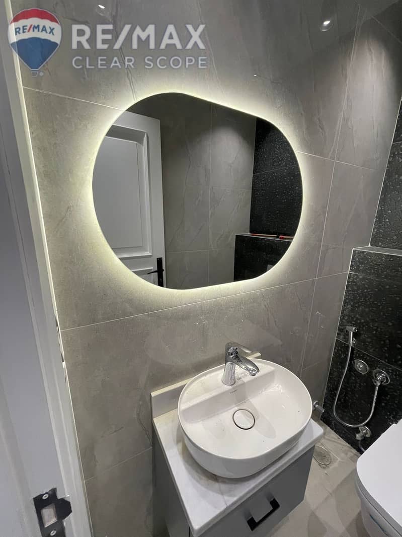 9 db68bc3a-f5c9-4d0f-87cc-020a878b9604. jpeg