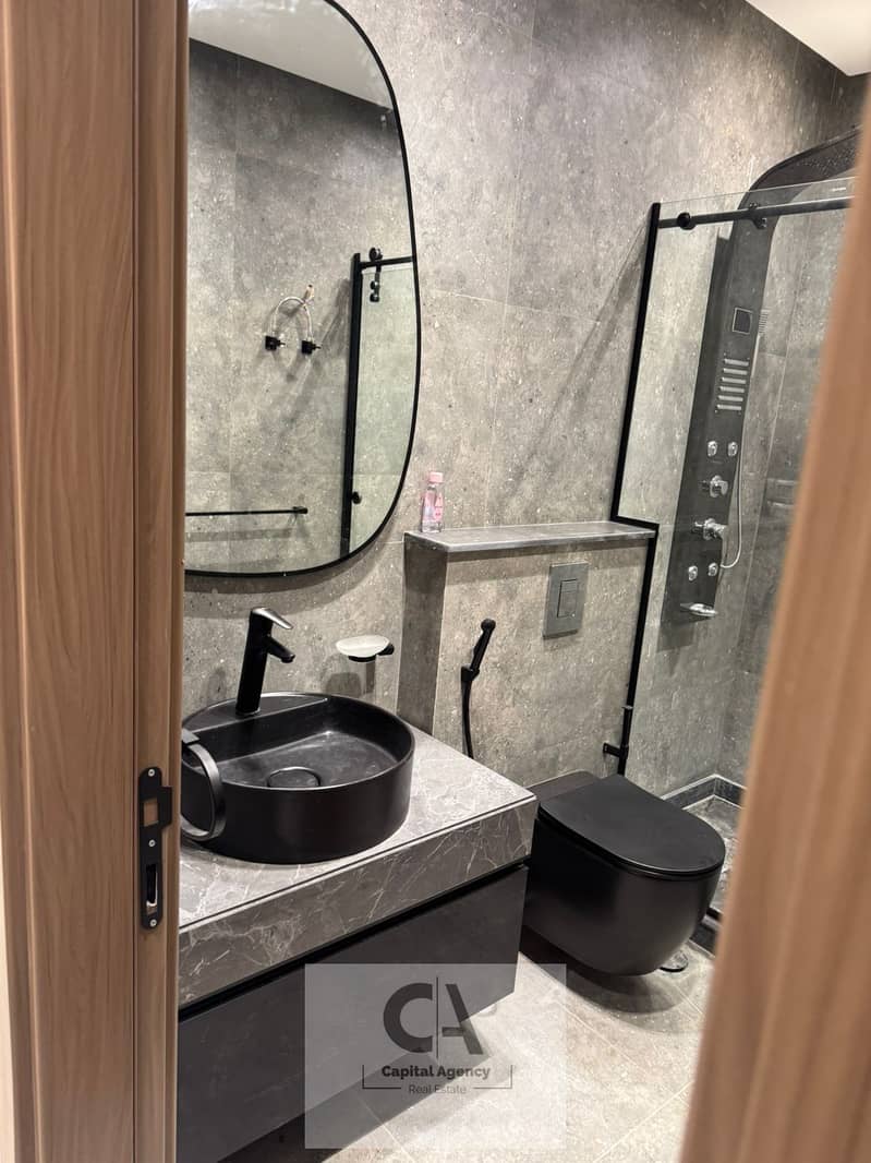 6 fec9fad4-0487-4a34-acbc-3082052eb59a. jpeg