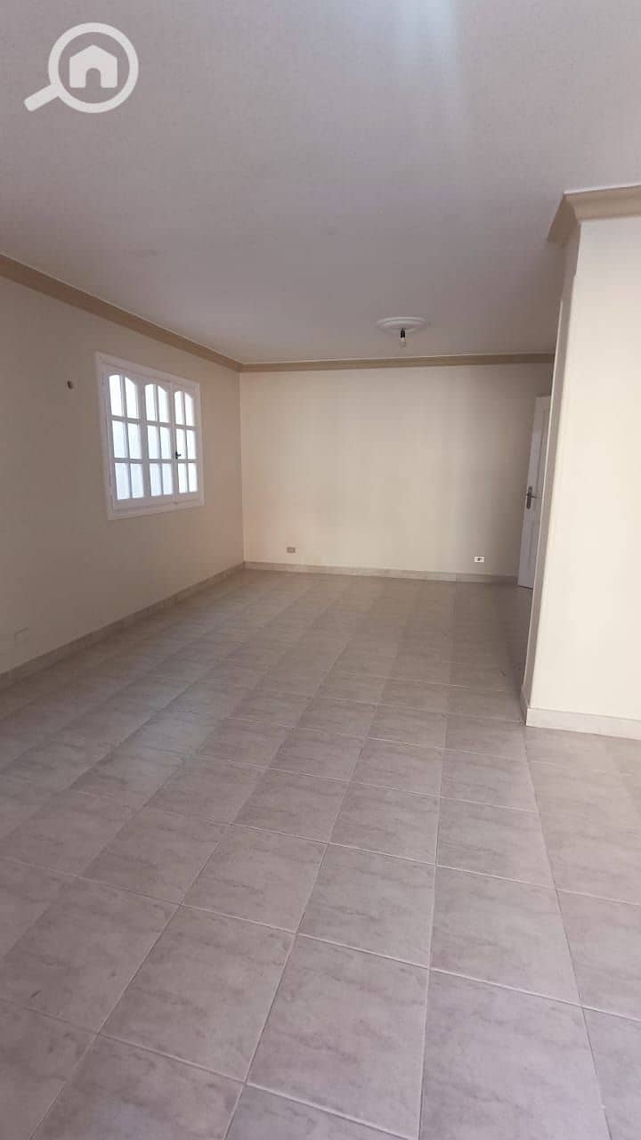 5 3a4621fa-5de4-42d1-9e67-b79b826dd3a6. jpg