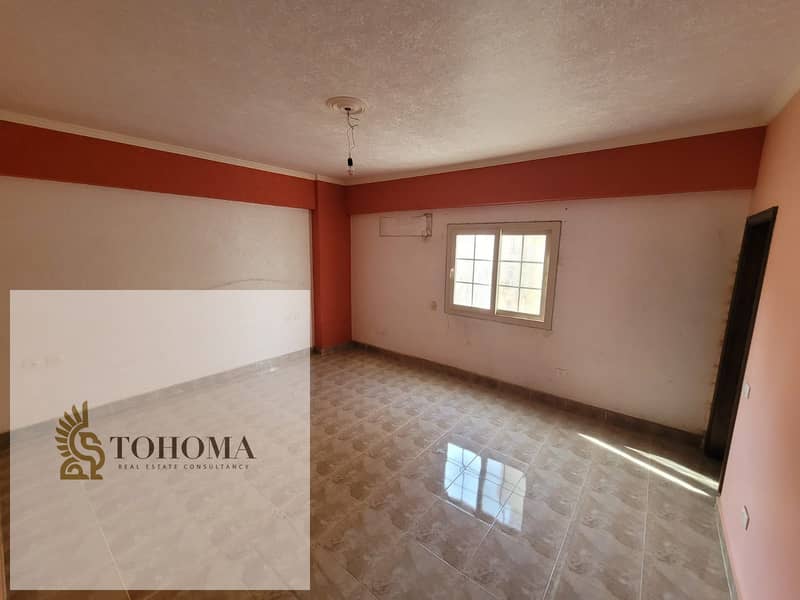 2 302eccef-c7ad-4253-985f-4382d93f3ad3. jpg