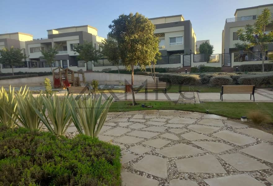 9 39b49eb6-f35b-4104-8ec6-0a2a4d1edf10. jpg