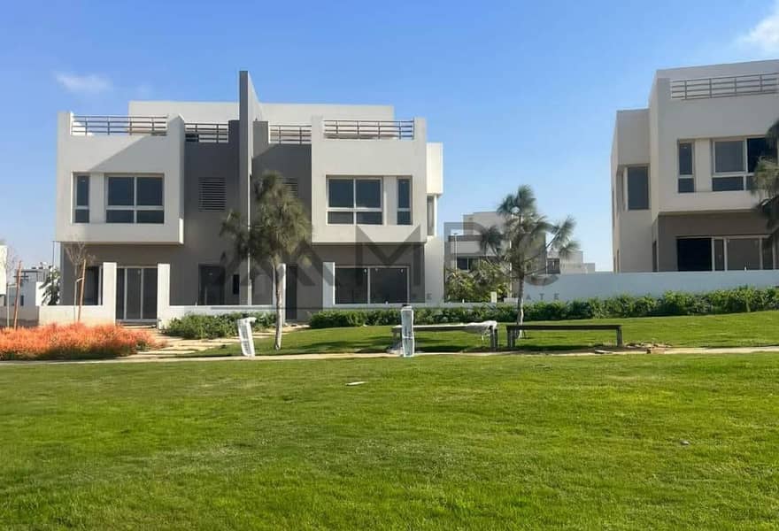 10 e9f4bcbc-a0db-4946-804f-ee7feee6a134. jpg