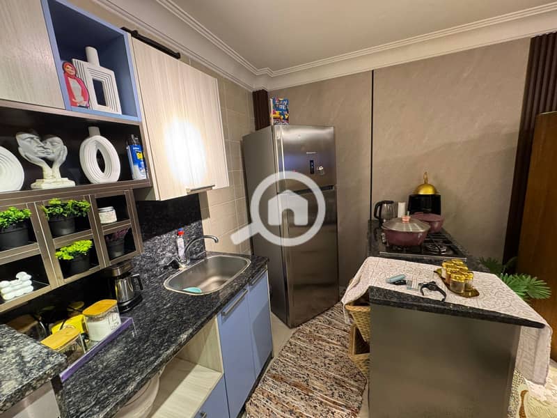 6 4b6a85b0-7b6e-4752-afb9-e5acdb284816. jpeg