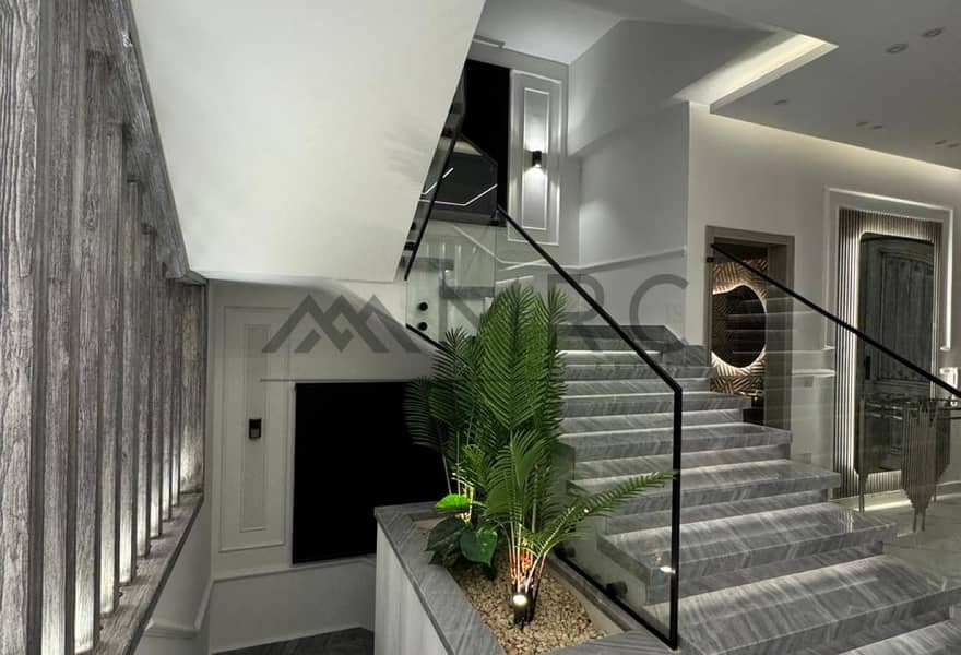 7 61a364d6-5360-4461-a54f-99d6a52b7f02. jpg