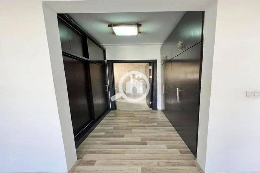 4 FB_IMG_1757497882429_900x600. jpg