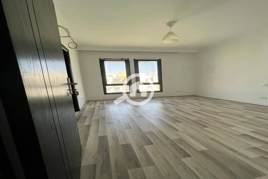 9 FB_IMG_1757497879677_900x600. jpg