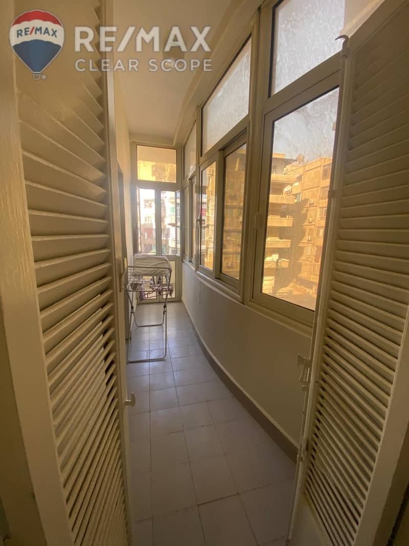 11 b49ba0fc-d831-40e2-9573-c990085dbf28. jpeg